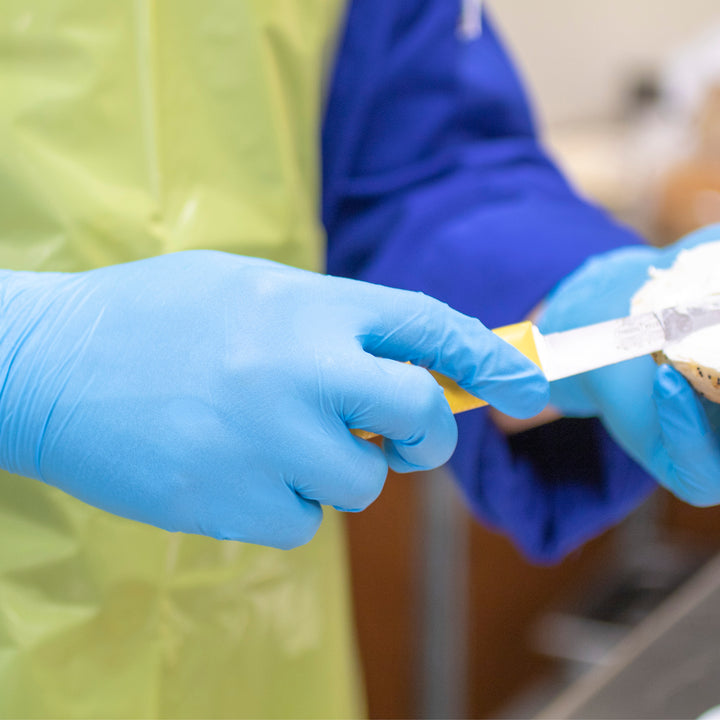 Companions Essentials Medium Nitrile Bluepowder Free Glove-100 Each-100/Box-10/Case