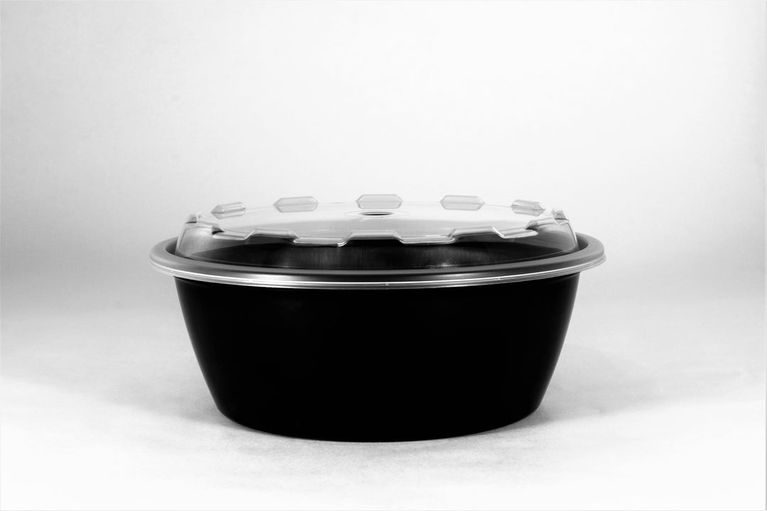 Cubeware 32 oz. Round Container Black Base With Clear Vented Lid-150 Set-1/Case